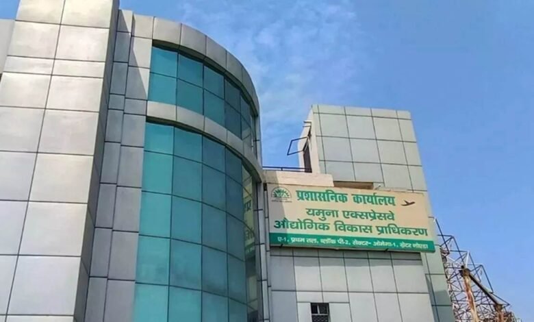 उत्तर प्रदेश, नोएडा: लोगों की सेहत से खिलवाड़ कर रहे थे 19 कारोबारी, मिलावटखोरों पर की गई बड़ी कार्रवाई
