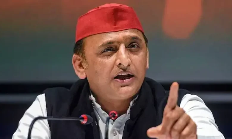 उत्तर प्रदेश, नोएडा: सपा में एक बार फिर दिखी दो धड़े की रार