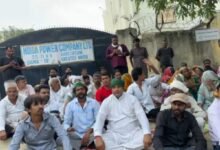 उत्तर प्रदेश, नोएडा: 10 दिन से बिजली नहीं, ग्रामीणों का विरोध