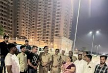 उत्तर प्रदेश, नोएडा: ग्रेटर नोएडा में 27वीं मंजिल से गिरे 2 युवक