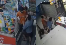 उत्तर प्रदेश, नोएडा: दबंग ने दुकानदार को जमकर पीटा, वीडियो वायरल