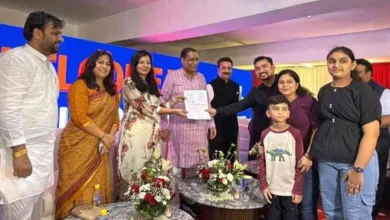 उत्तर प्रदेश ,नोएडा: मालिकाना हक पाकर आरजी लग्जरी के फ्लैट खरीदारों के खिले चेहरे
