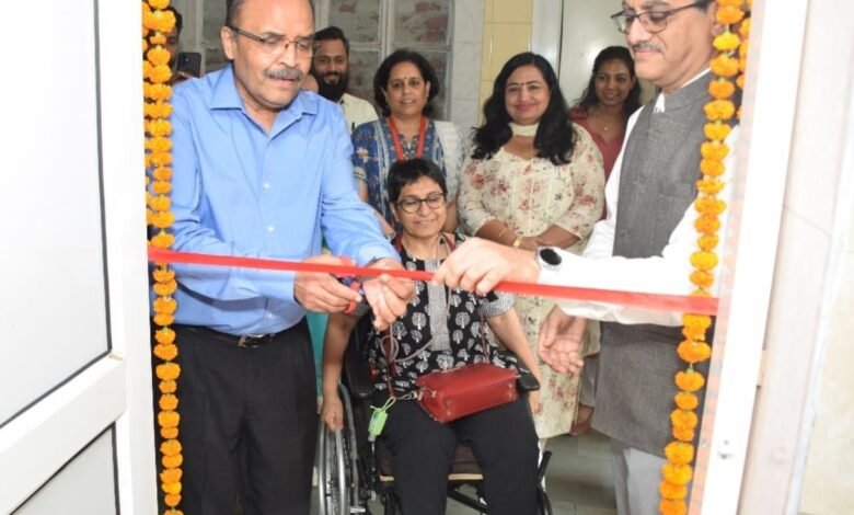 नई दिल्ली: एसबीआई ने दिव्यांगों के लिए सफदरजंग में बनाए शौचालय