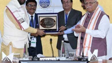 अधिकारी निर्माण कार्यों में तेजी लाएं- मुख्यमंत्री