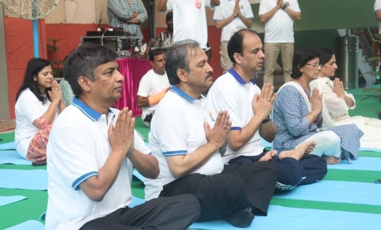नई दिल्ली: स्वस्थ जीवनशैली के निर्माण में योग की भूमिका महत्वपूर्ण : आरएमएल