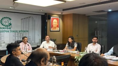 उत्तर प्रदेश, नोएडा: यूपी में औद्योगिक विकास की समीक्षा