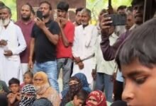 उत्तर प्रदेश, नोएडा: धनपुरा में 20 दिनों से बिजली नहीं, किसान यूनियन ने किया रबूपुरा बिजली घर का घेराव
