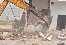 उत्तर प्रदेश, नोएडा: नोएडा प्राधिकरण ने डूब क्षेत्र में बुलडोजर चलाकर 6 करोड़ की भूमि अतिक्रमण मुक्त की