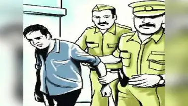 उत्तर प्रदेश, नोएडा: चोरी की कारों संग पकड़े गए दो आरोपियों को मिली जमानत