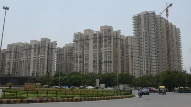उत्तर प्रदेश, नोएडा: फ्लैट पर नहीं दिया कब्जा, बिल्डर को ब्याज समेत लौटाने होंगे रुपये