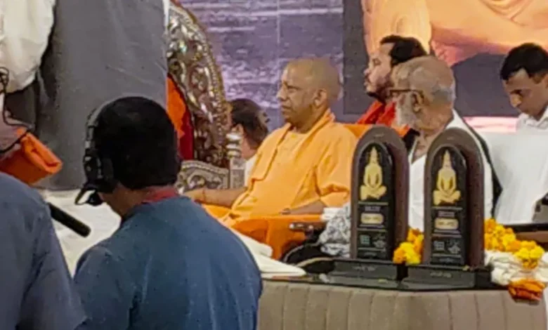 जो विवादों में जीते हैं, वे पूज्य संतों को भी विवादों में घसीटना चाहते हैंः मुख्यमंत्री