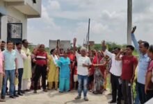 उत्तर प्रदेश, नोएडा: ग्रेटर नोएडा की द ग्रांड सिटी में बिजली का संकट