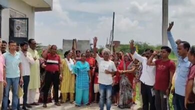 उत्तर प्रदेश, नोएडा: ग्रेटर नोएडा की द ग्रांड सिटी में बिजली का संकट