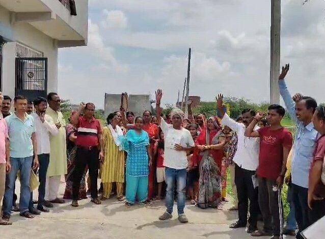 उत्तर प्रदेश, नोएडा: ग्रेटर नोएडा की द ग्रांड सिटी में बिजली का संकट