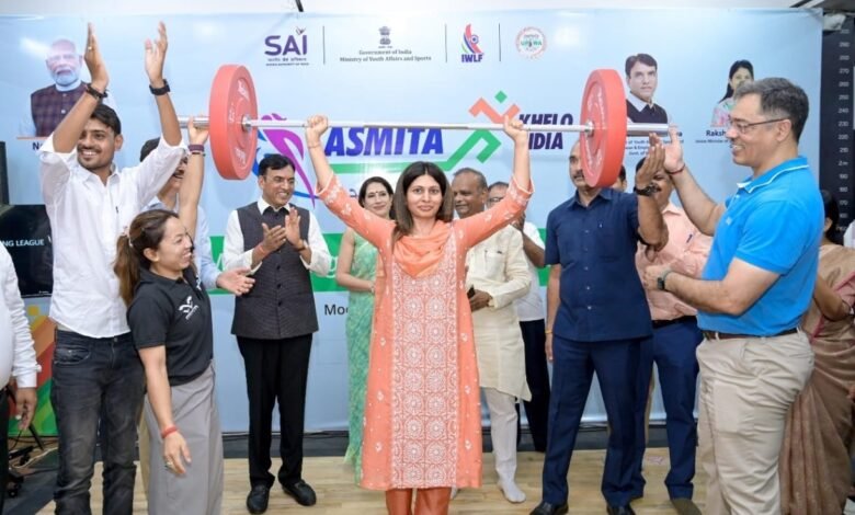 नई दिल्ली: ‘मीराबाई चानू आदर्श रोल मॉडल’ : मांडविया