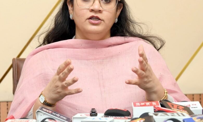 हरियाणा, चंडीगढ़: अगले महीने हरियाणा में 2,256 करोड़ रुपये की स्वास्थ्य परियोजनाओं का किया जाएगा उद्घाटन - आरती सिंह राव