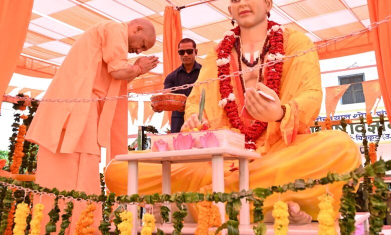 पाकिस्तान को सीएम योगी की चेतावनी, भारत की ओर आँख उठाई तो मिलेगा मुँहतोड़ जवाब