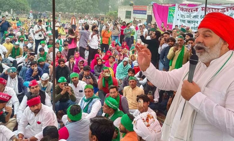 उत्तर प्रदेश, नोएडा: भाकियू की महापंचायत की तैयारी