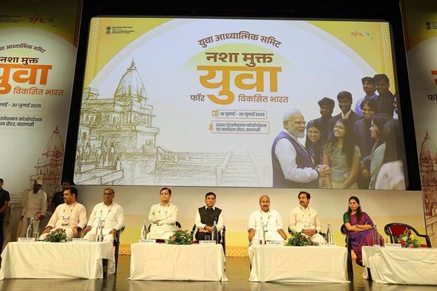 उत्तर प्रदेश, वाराणसी: जागरूक युवा पीढ़ी कर सकती है नशा मुक्त भारत का निर्माण : पीएम मोदी