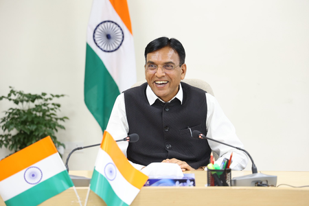 नई दिल्ली: राष्ट्रीय खेल दिवस को जन आंदोलन के रूप में मनाएगा भारत : मांडविया
