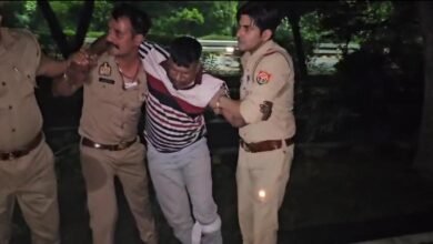 उत्तर प्रदेश, नोएडा: RRU चोरी करने वाले बदमाशों से पुलिस मुठभेड़
