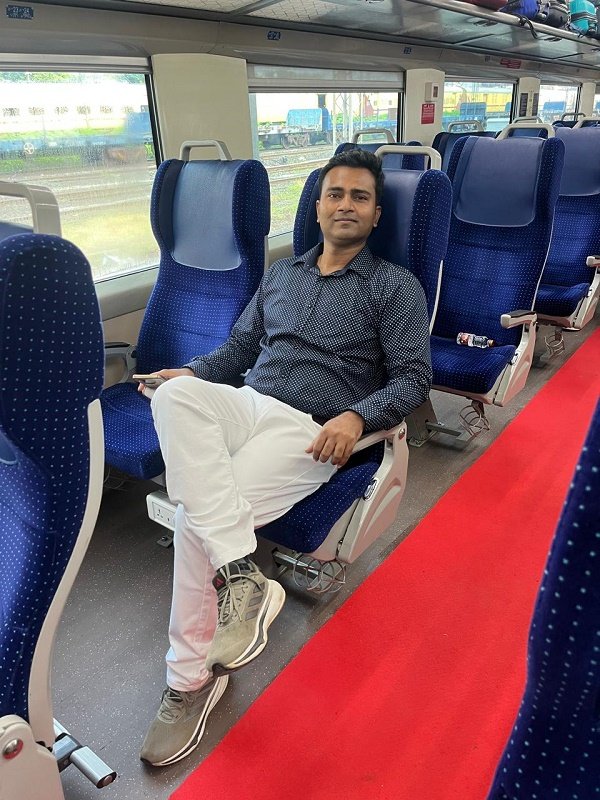 Our correspondent Abhishek Byahut covers this Vande Bharat Express train