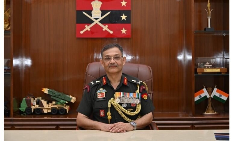 नई दिल्ली: उप-सेना प्रमुख ने श्रीलंका में शहीद भारतीय शांति सेना के सैनिकों को दी श्रद्धांजलि