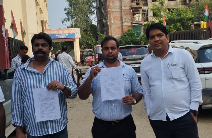  उत्तर प्रदेश, ग्रेटर नोएडा: ग्रेटर में रामा बैंक्ट हॉल के मालिक पर लगे गंभीर आरोप पुलिस को दी शिकायत जांच में जुटी पुलिस