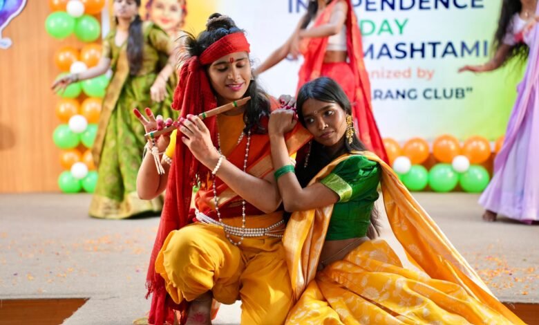 उत्तर प्रदेश, ग्रेटर नोएडा: एवियर कॉलेज में स्वतंत्रता दिवस एवं जन्माष्टमी का भव्य आयोजन