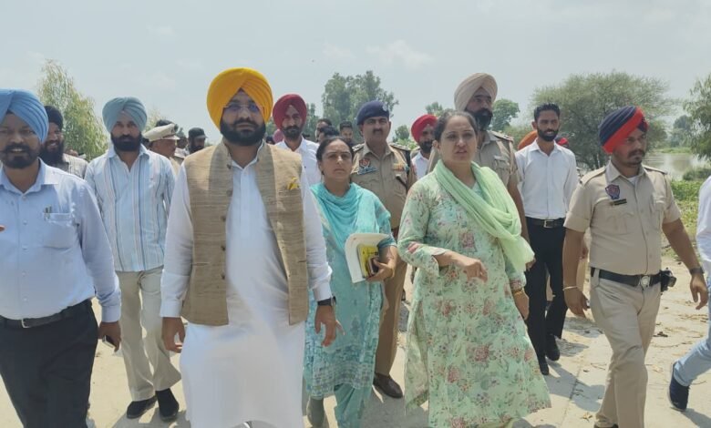 अधिकारियों को प्रभावित लोगों को जरूरी सुविधाएँ उपलब्ध कराने के दिए निर्देश