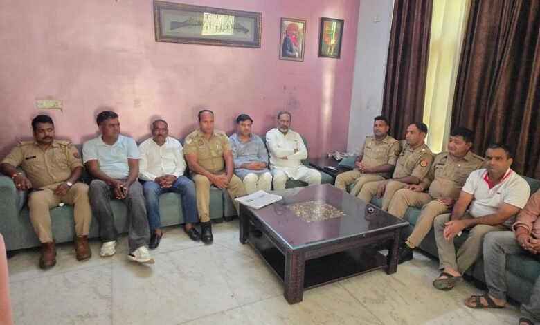 उत्तर प्रदेश, नोएडा: सपा की साइकिल यात्रा रोकी गई