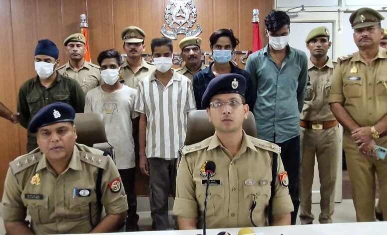 उत्तर प्रदेश, नोएडा: ग्रेटर नोएडा में साइबर ठगी गिरोह का भंडाफोड़