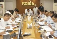 उत्तर प्रदेश, नोएडा: प्राधिकरण सीईओ की बैठक में विकास कार्यों की प्रगति की समीक्षा