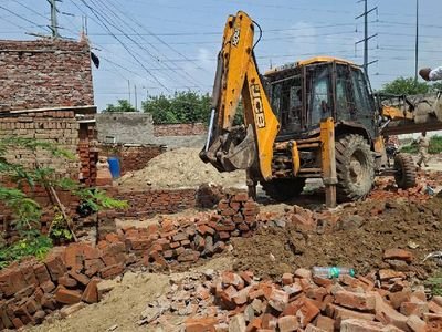 उत्तर प्रदेश, नोएडा: नोएडा प्राधिकरण ने 15 करोड़ की जमीन खाली कराई