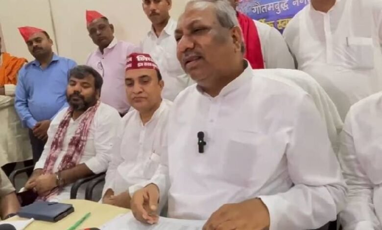 उत्तर प्रदेश, नोएडा: पूजा पाल को निकालना सपा का दोहरा चरित्र- मंत्री संजय निषाद