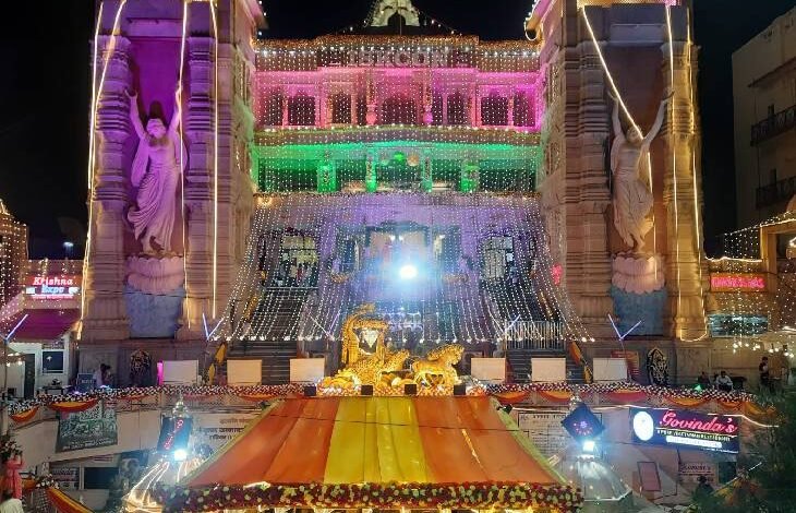 उत्तर प्रदेश, नोएडा: नोएडा इस्कॉन मंदिर में श्री कृष्ण जन्मोत्सव का भव्य आयोजन