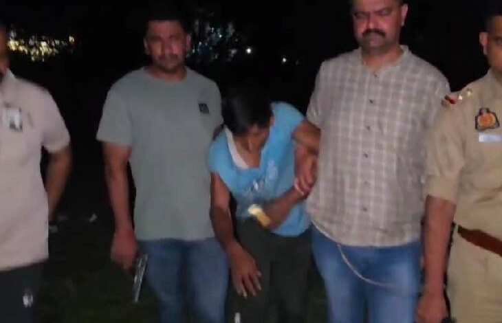 उत्तर प्रदेश, नोएडा: नोएडा में पुलिस और वाहन चोरों की मुठभेड़