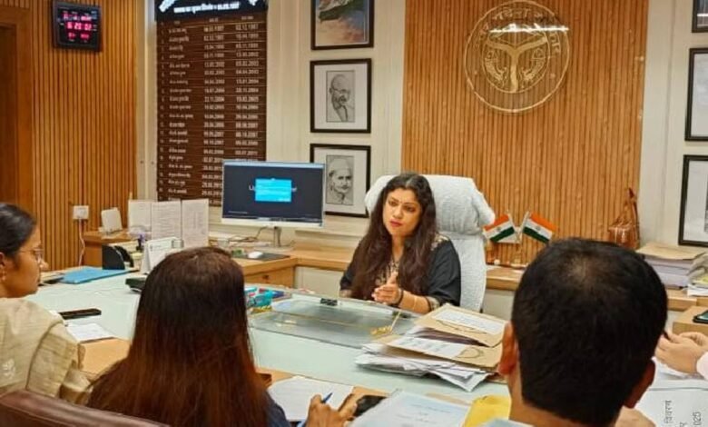 उत्तर प्रदेश, नोएडा: नोएडा डीएम ने एक्स प्रोफाइल को किया इनएक्टिव