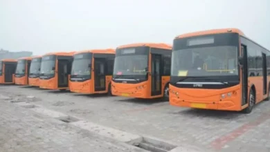 उत्तर प्रदेश, नोएडा: आगरा-हरिद्वार रूट पर प्राइवेट इलेक्ट्रिक बसों का रास्ता साफ, परिवहन मंत्री ने दिखाई हरी झंडी