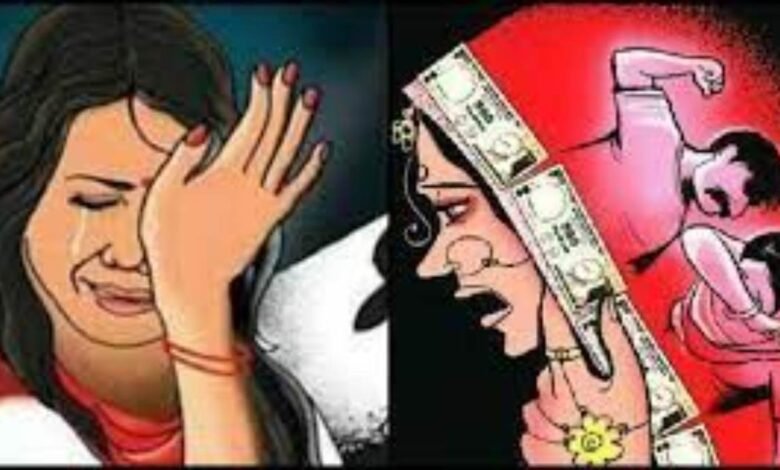उत्तर प्रदेश, नोएडा: महिला ने दहेज उत्पीड़न और हत्या के प्रयास का केस दर्ज कराया