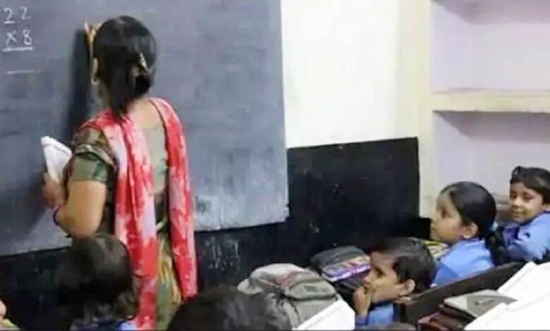 उत्तर प्रदेश, नोएडा: टीईटी अनिवार्यता ने शिक्षकों को दुविधा में डाला