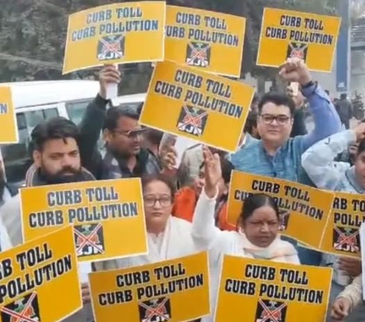 aap protest delhi, delhi pollution news, ghazipur border toll tax,