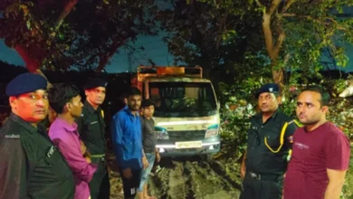 उत्तर प्रदेश, नोएडा: रोड किनारे कूड़ा डालने पर दो और ट्रैक्टर-ट्रॉली जब्त, एक लाख का जुर्माना
