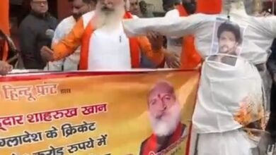 united-hindu-front-protest-shah-rukh-khan-controversy