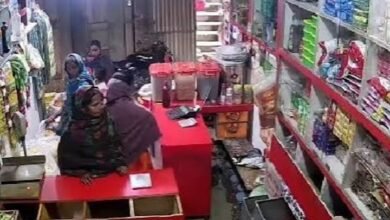 उत्तर प्रदेश, नोएडा: दो दुकानों का ताला तोड़कर चोरी