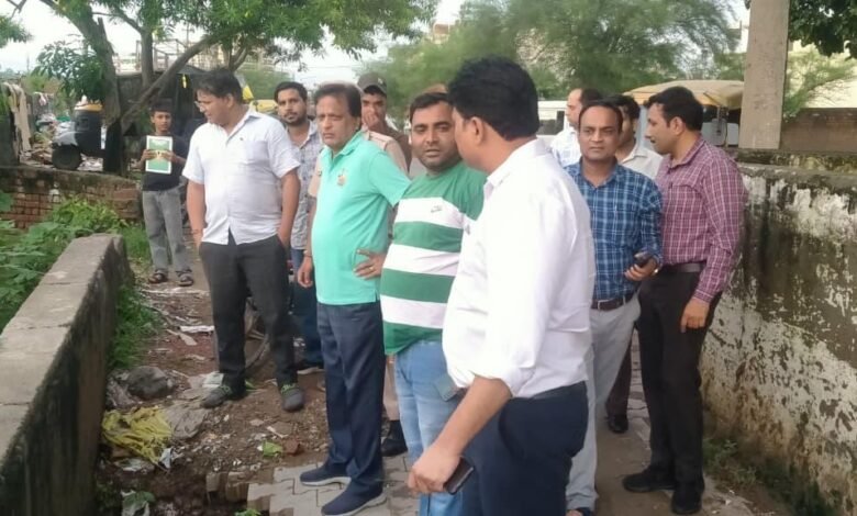 हरियाणा, पंचकूला: मेयर ने सेक्टर-19 और राजीव-इंदिरा कालोनी में किया निरीक्षण