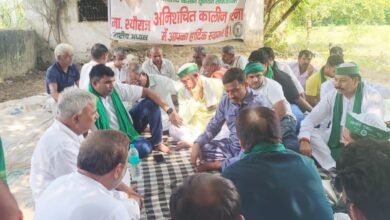 उत्तर प्रदेश, नोएडा: ग्रेटर नोएडा में भूजल दोहन का विरोध