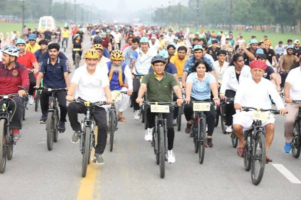 नई दिल्ली: स्वदेशी उत्पाद खरीदें नागरिक : मांडविया