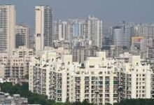 उत्तर प्रदेश, नोएडा: सपनों का घर बना सिरदर्द, बिल्डर के खिलाफ लोगों ने खोला मोर्चा