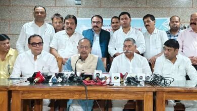 उत्तर प्रदेश, नोएडा: आवारा कुत्तों पर यूपी सरकार का सर्कुलर सुप्रीम कोर्ट के आदेशों का उल्लंघन: विजय गोयल